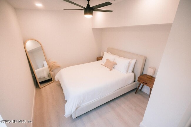 Building Photo - 3318 Lewis Speedway