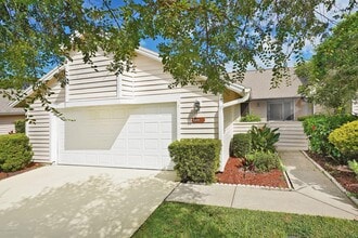 Building Photo - 840 Ridge Lake Dr