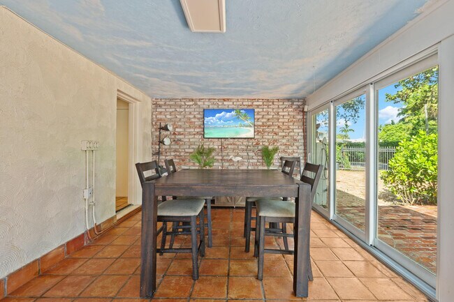 Building Photo - 4620 NE 25th Ave