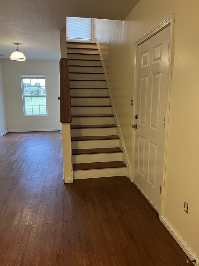 Basement bonus room - 126B Prather Road