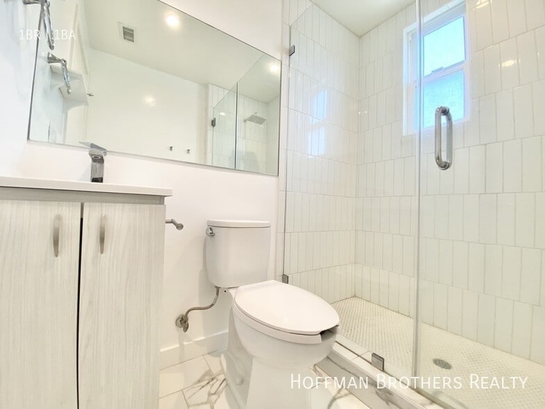 Building Photo - 2510 London St