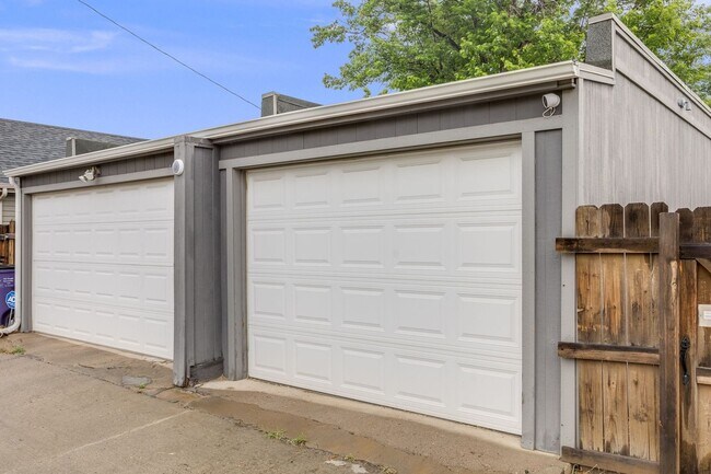Building Photo - Charming 2BR House in Denver