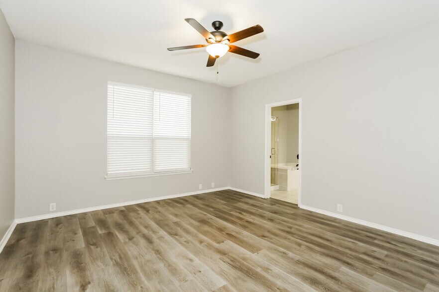 Building Photo - 8212 French Quarter Ln