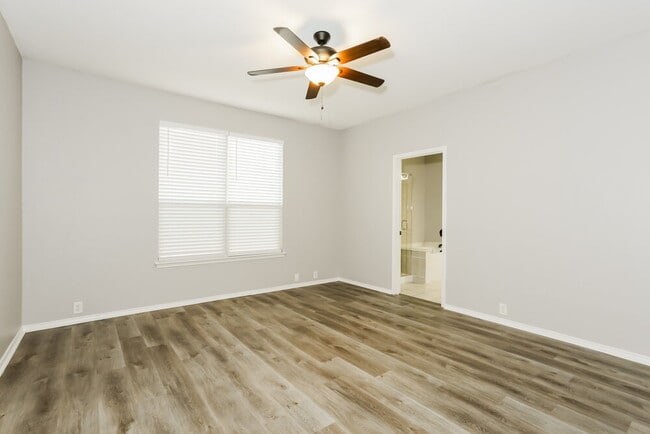 Building Photo - 8212 French Quarter Ln