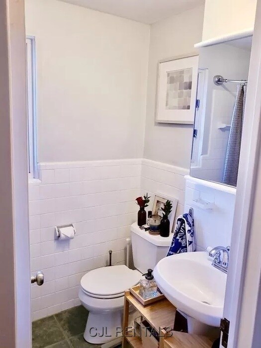 Building Photo - 62 Pierce Rd