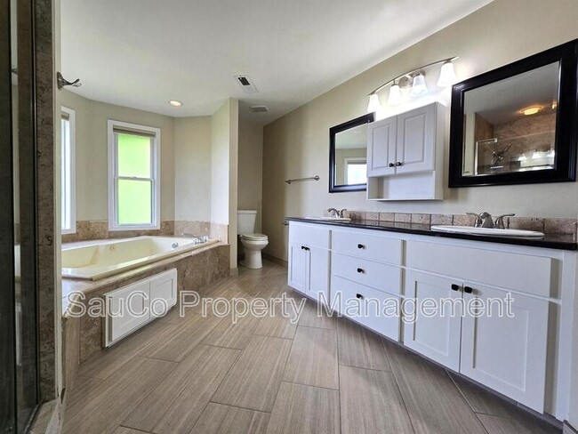 Building Photo - 20365 NW Quail Hollow Dr
