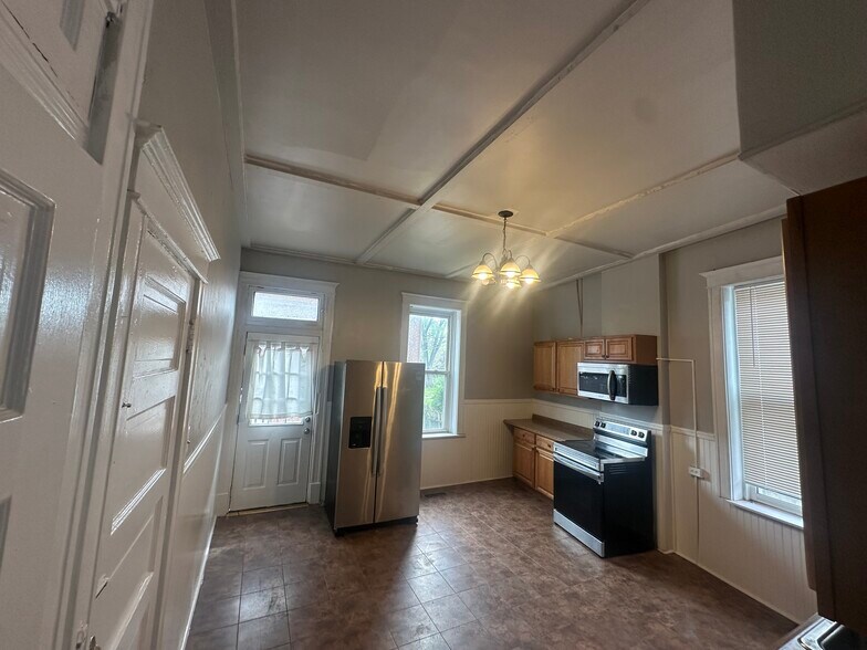 Building Photo - 2668 Nebraska Ave