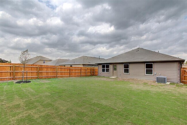 Building Photo - 11021 Night Camp Dr