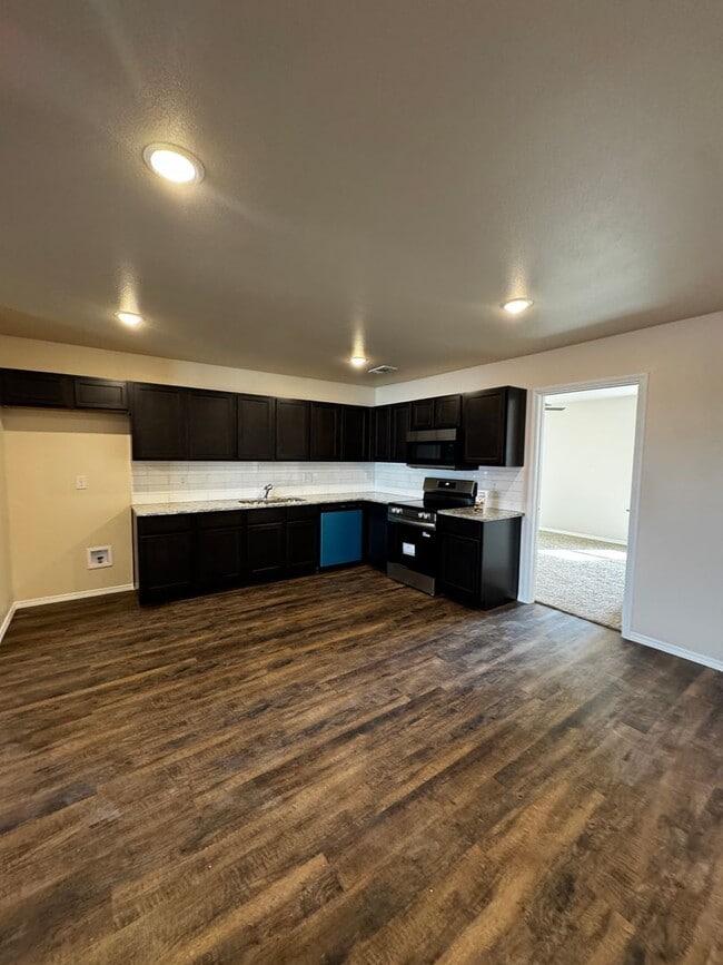 Building Photo - New construction!!! Beacon Pointe 3/2/2 AVAILABLE March 13th