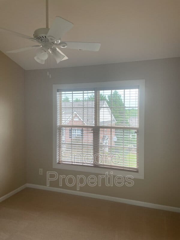 Building Photo - 3005 Imperial Oaks Dr