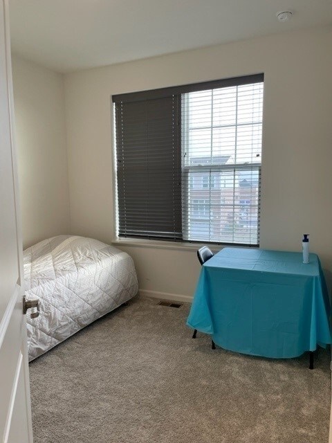 Building Photo - 2924 Reflection Dr