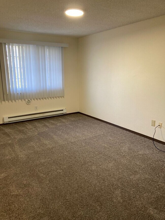 Building Photo - Lippman-3