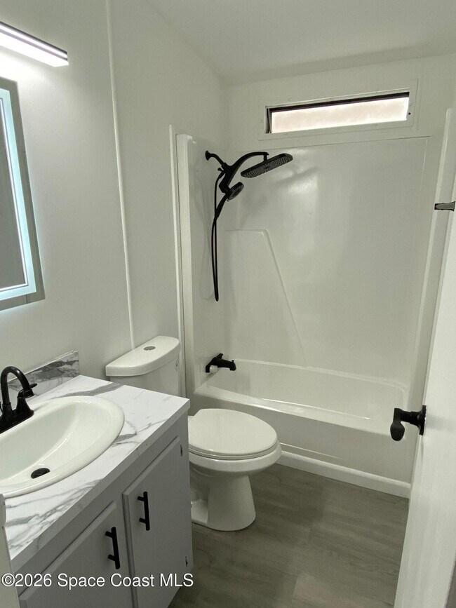 Building Photo - 1925 Sago Palm St NE