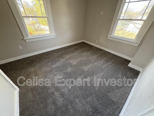 Building Photo - 2602 Warsaw St