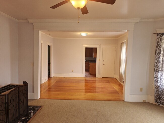 Building Photo - 452 Osborn St