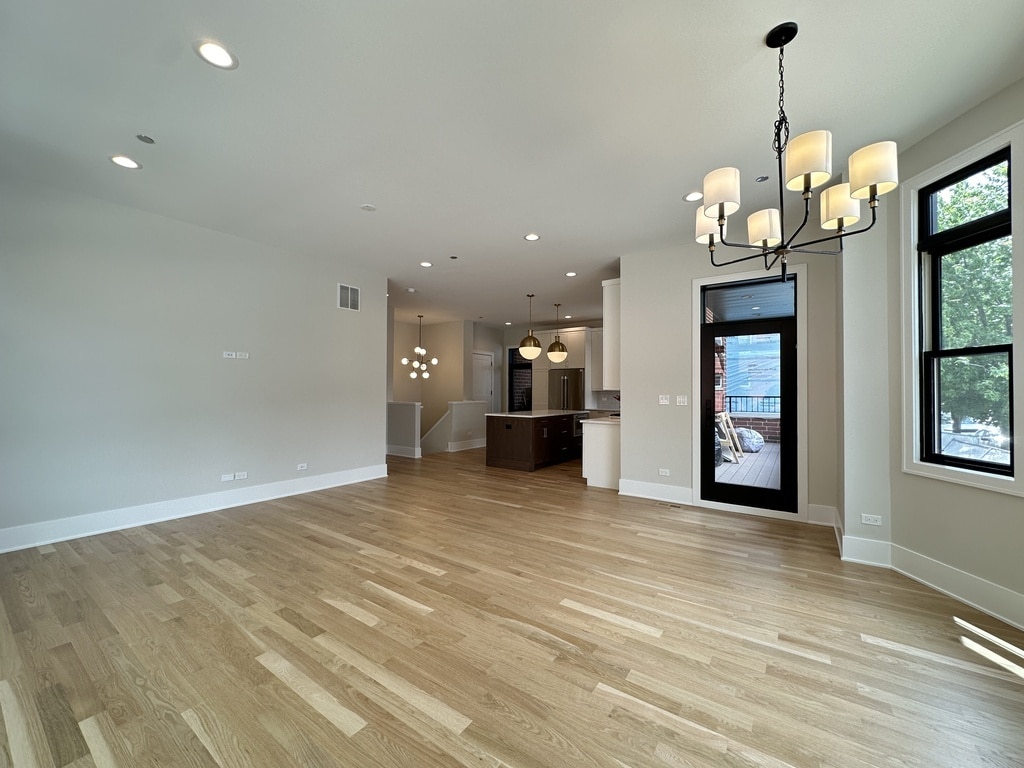 Building Photo - 1757 W Le Moyne St