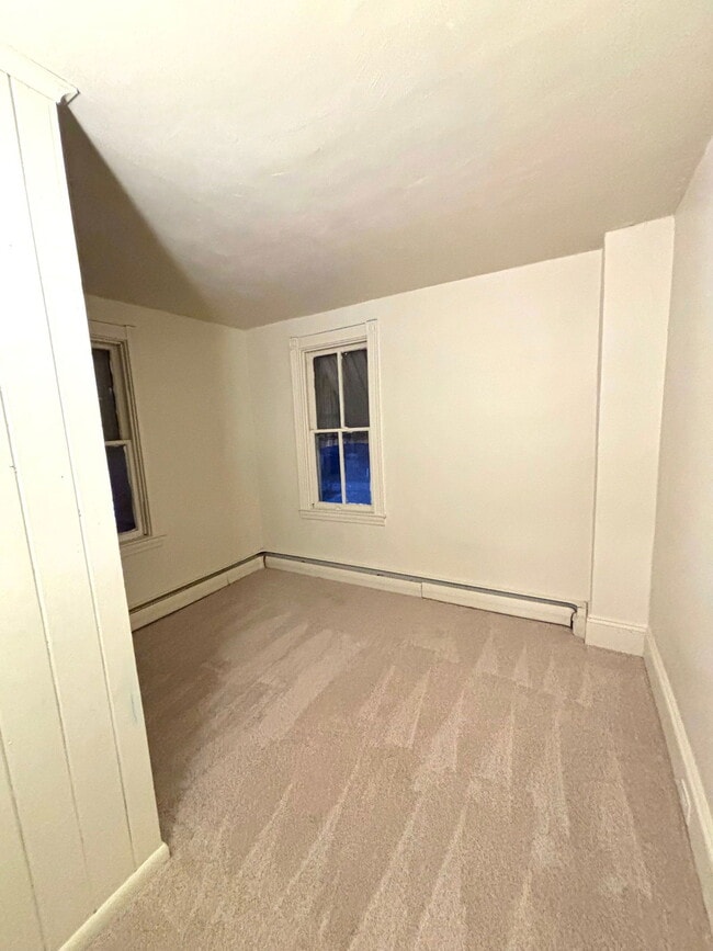 Building Photo - 1008 Marshall Ave