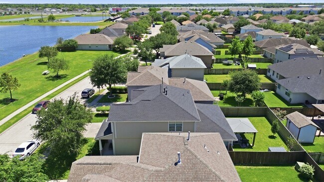 Building Photo - 14410 Long Meadow Dr