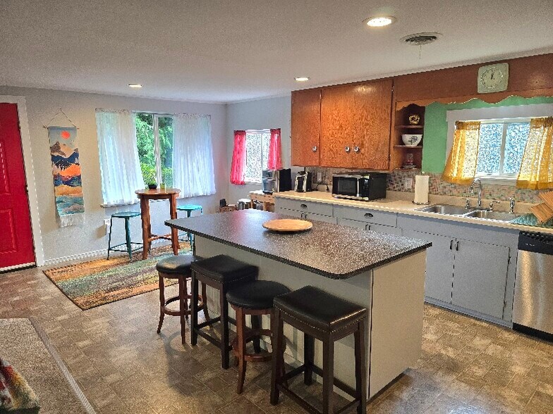 Building Photo - 5219 Noon Rd