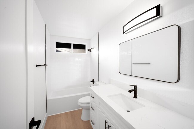 Building Photo - Brand New, Never-Lived-In 2BR/1BA Apartment in Clairemont — Fully Remodeled
