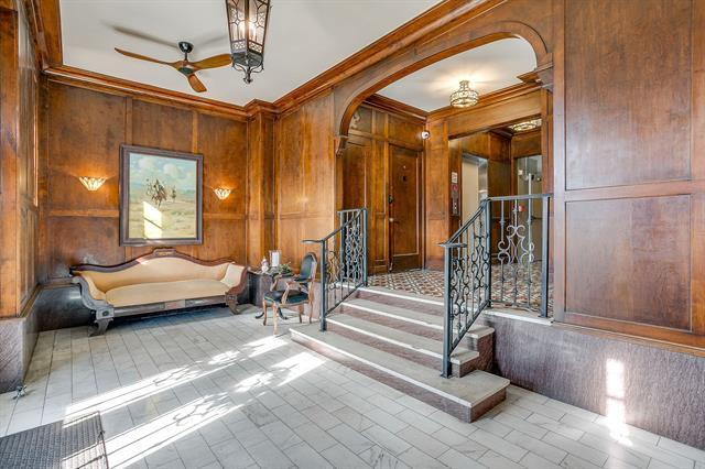 Building Photo - 2306 Park Pl Ave