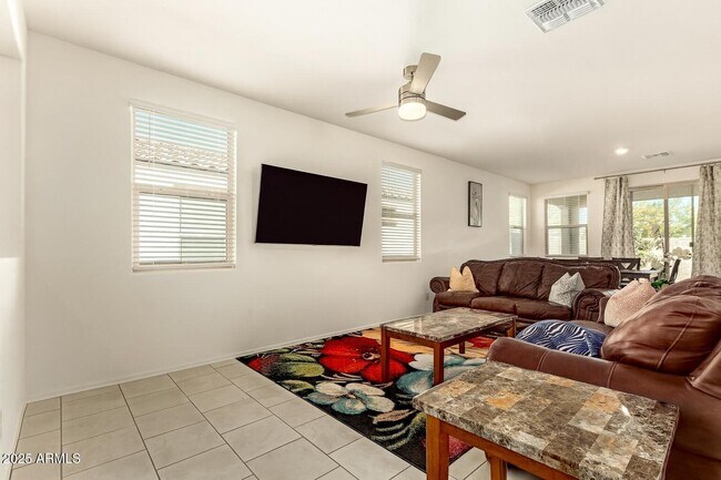 Building Photo - 1017 S 7th St