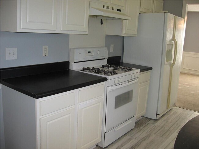 Building Photo - 1158 Olde Hinge Way