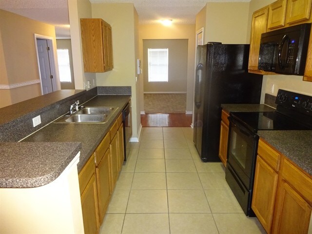 Building Photo - 2737 Taylor Hill Dr