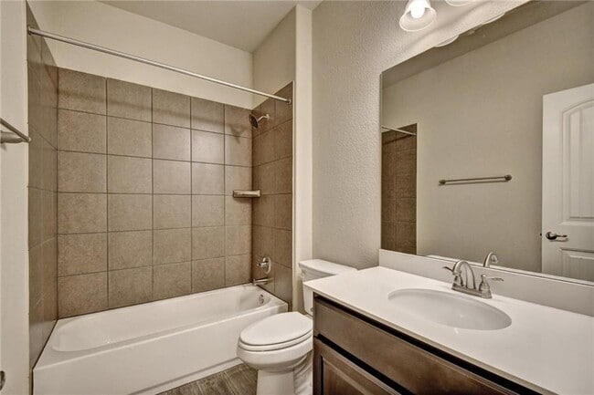 Building Photo - 2208 Cabrillo Path