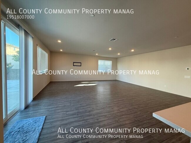 Building Photo - 11615 Zoeller St