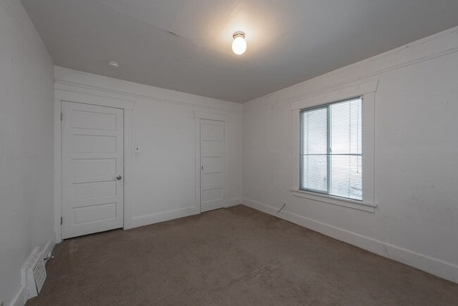 Building Photo - Beautiful 4 Bedroom Home Located on North Beacon Hill!