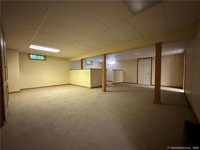 Building Photo - 59 Fairhaven Rd