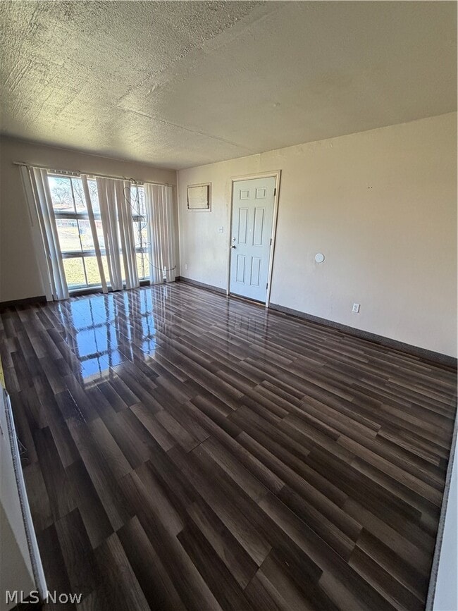 Building Photo - 3028 Northgate Ave