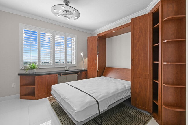 Building Photo - 3610 Gardens Pkwy