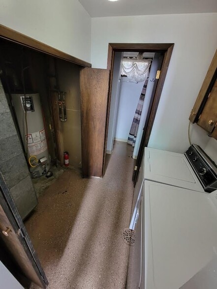 Building Photo - 9917 N Waikiki Rd