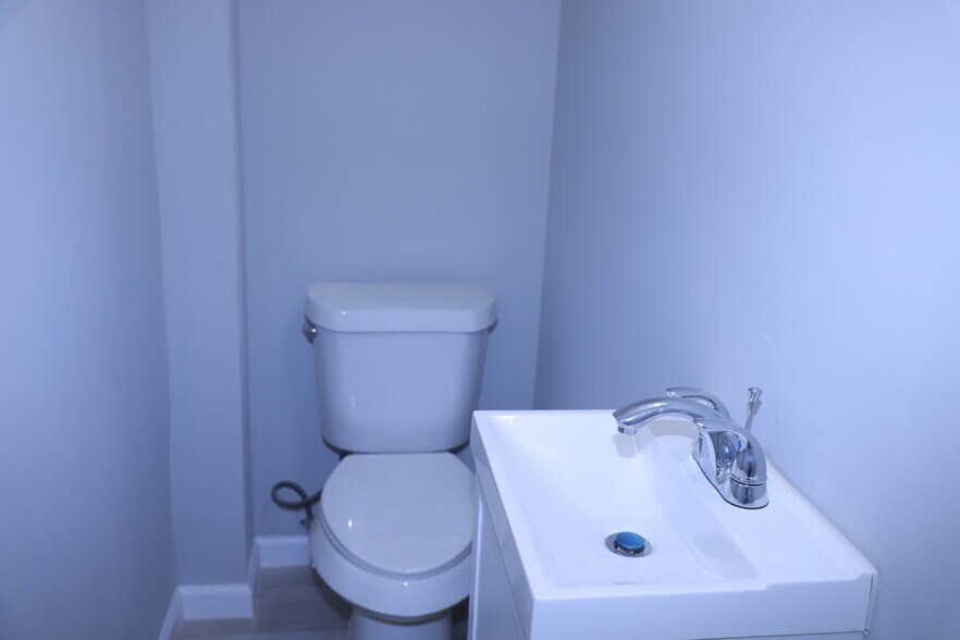 Building Photo - 6259 Sewells Point Rd