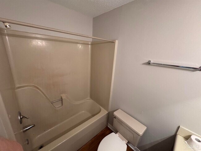 Building Photo - 6417 Kennington Cir