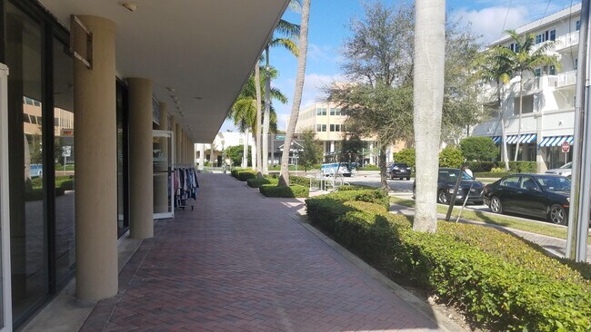 Building Photo - 900 E Atlantic Ave