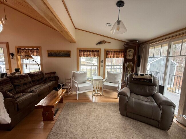 Building Photo - 111 Pendleton Rd