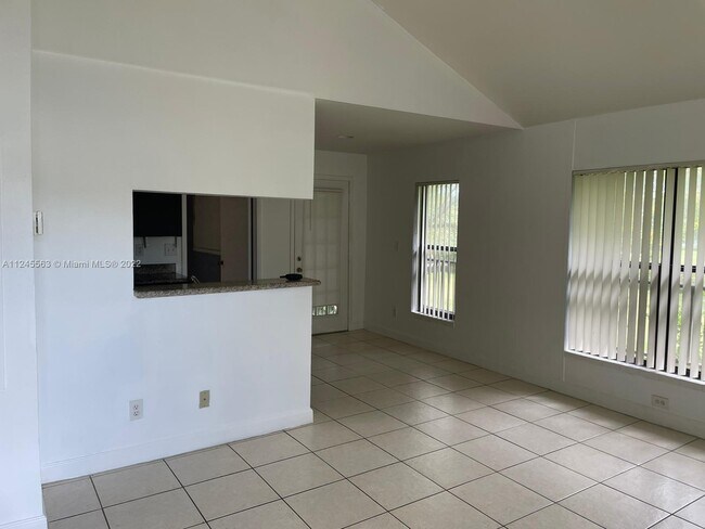 Building Photo - 3936 NW 87th Ave