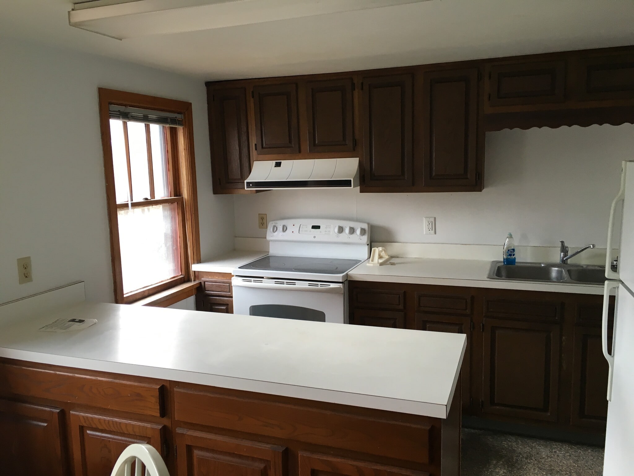 Building Photo - 1060 Danby Rd