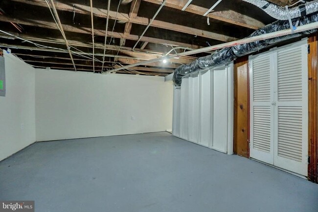 Building Photo - 3202 Dudley Ave