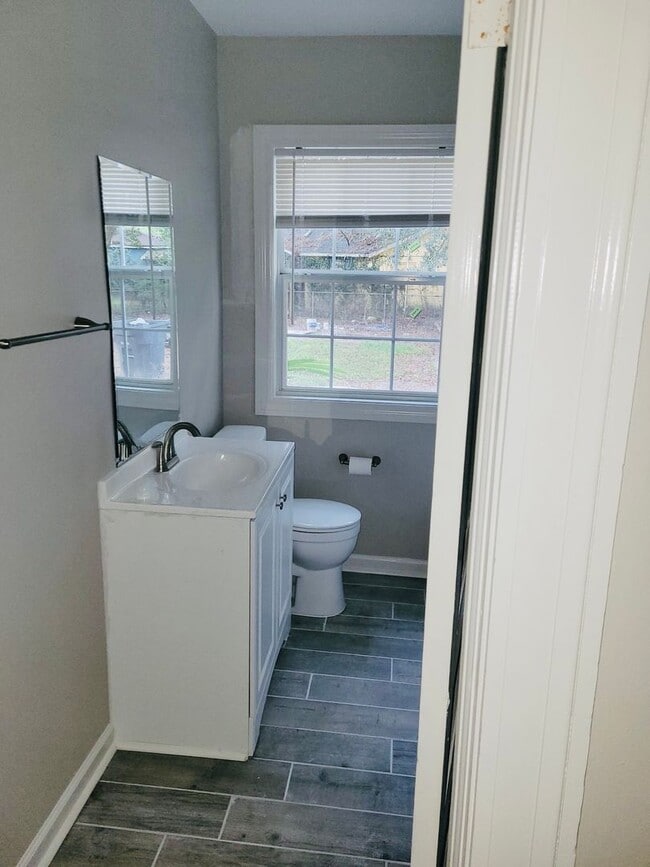 Building Photo - 4958 Bradley St