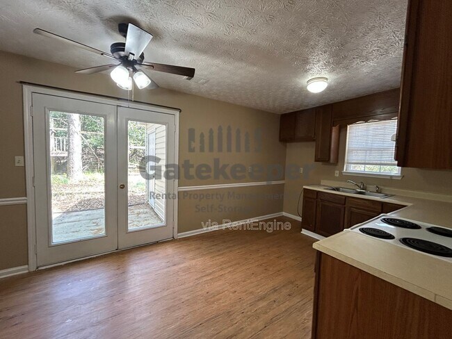 Building Photo - 101 Autumn Leaf