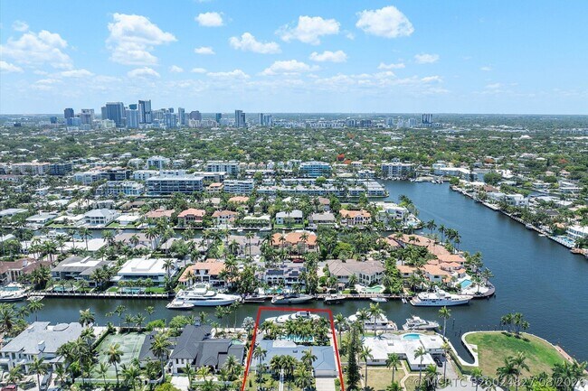 Building Photo - 207 Royal Palm Dr