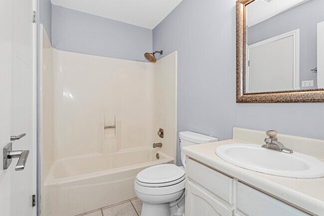 Building Photo - 50 April Point Dr S