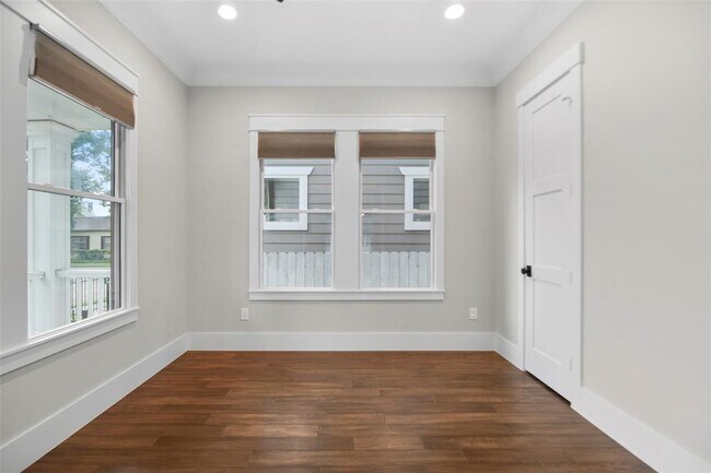 Building Photo - 803 Archer St