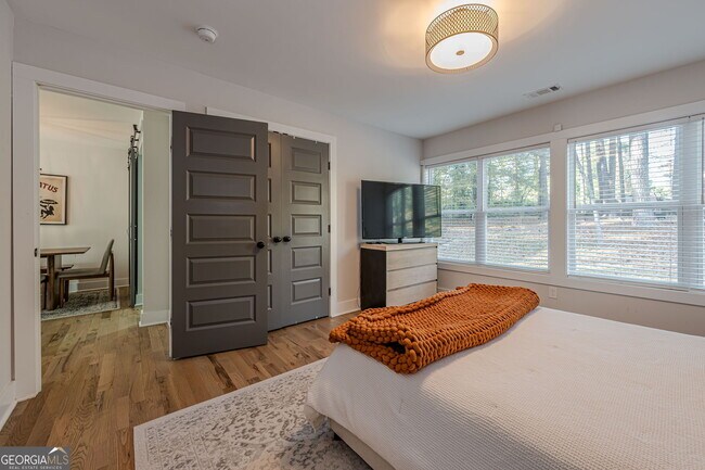 Building Photo - 1953 Beecher Rd SW