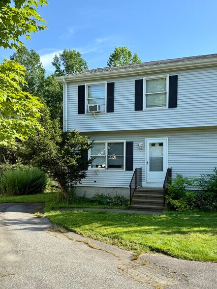 Building Photo - 7 Ledgeland Dr