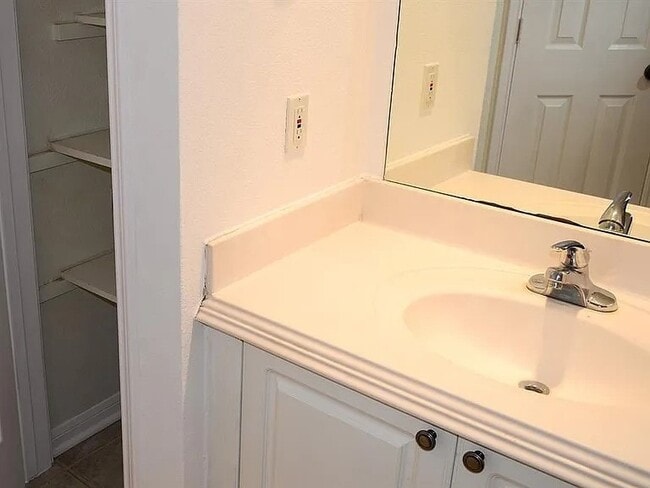 Building Photo - 63 Scarlet Woods Ct